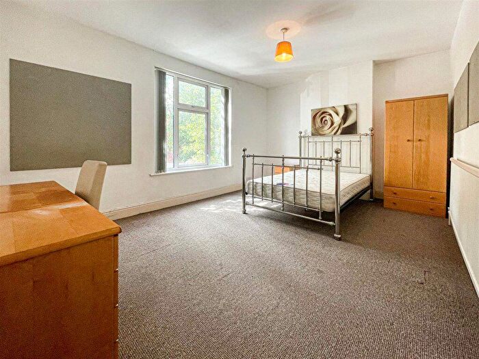 4 Bedroom Terraced House To Rent In Winchester Avenue, Leicester, LE3