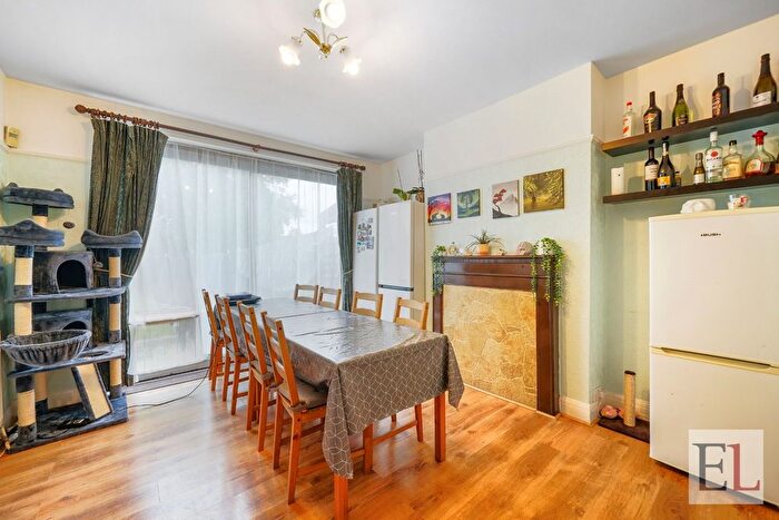 3 Bedroom Semi-Detached House To Rent In Medway Gardens, Wembley, HA0