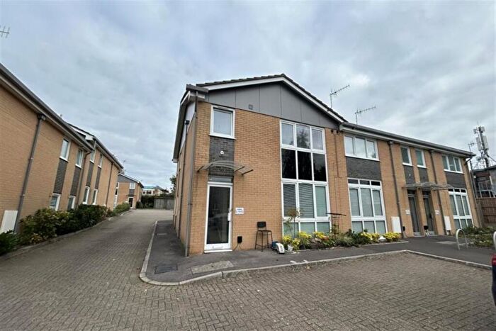 1 Bedroom Flat To Rent In Southampton, SO15