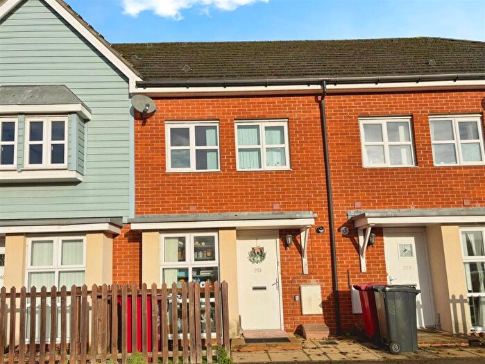 2 Bedroom Terraced House To Rent In Eltham Avenue, Cippenham, SL1