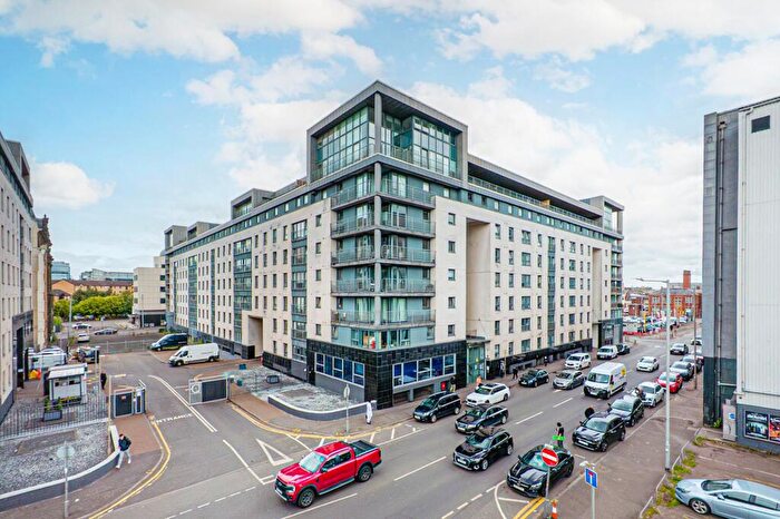 3 Bedroom Apartment For Sale In Wallace Street, Tradeston, Glasgow City, G5