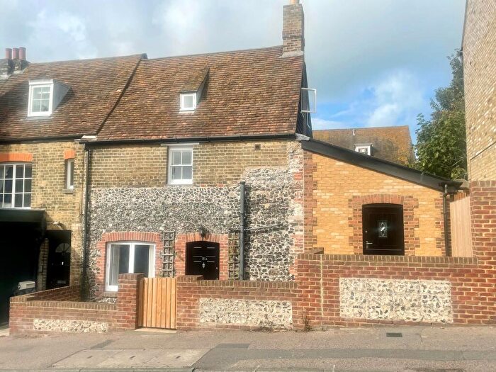 2 Bedroom Cottage To Rent In Trinity Square, Margate, CT9