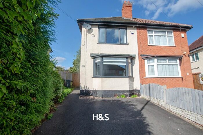2 Bedroom Semi-detached House For Sale In Rock Grove, Solihull, B92