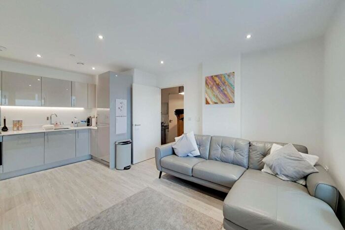 1 Bedroom Flat For Sale In Northolt Road, South Harrow, Middlesex, HA2