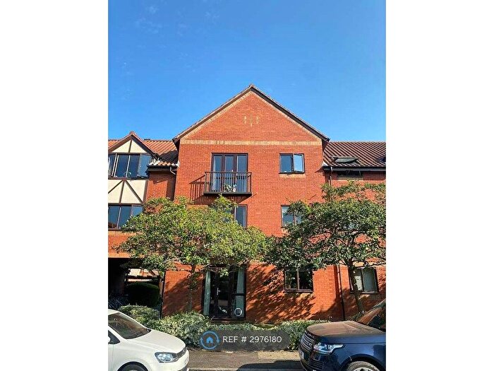 1 Bedroom Flat To Rent In Gefle Close, Bristol, BS1