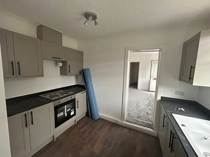 2 Bedroom Flat To Rent In Park Terrace, Southend On Sea, SS0