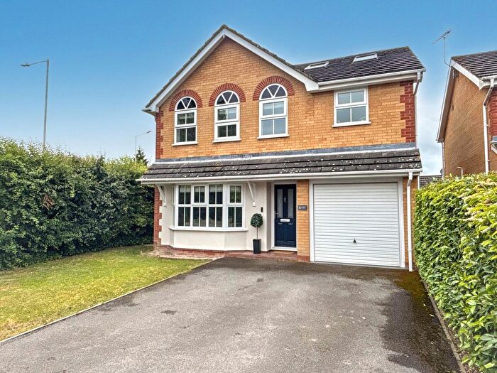 5 Bedroom Detached House For Sale In Farrers Walk, Kingsnorth, TN23