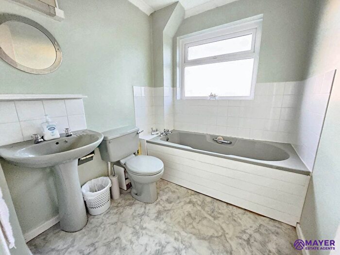 3 Bedroom Semi-detached House For Sale In Walsingham Court, Plympton, PL7