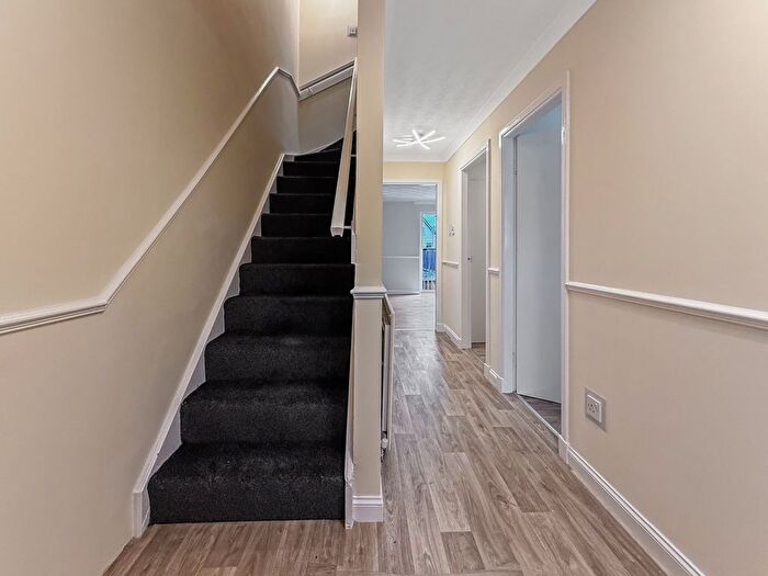 2 Bedroom Cottage For Sale In High Street, Newarthill, Motherwell, ML1