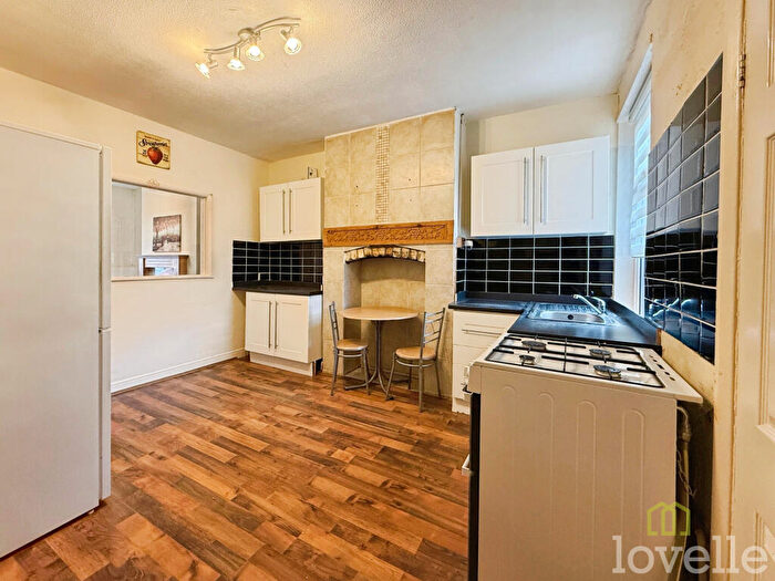 3 Bedroom Terraced House For Sale In Rectory Avenue, Gainsborough, DN21
