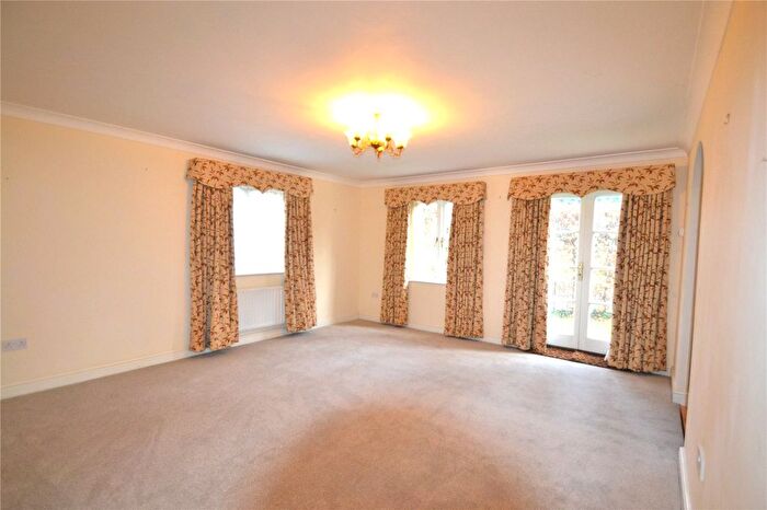 1 Bedroom Flat For Sale In Greyhound Lane, Winslow, Buckingham, MK18