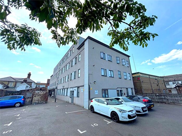 1 Bedroom Apartment To Rent In Imperial Buildings, Victoria Road, Horley, RH6