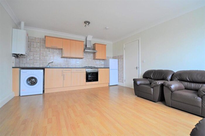 2 Bedroom Apartment To Rent In Maitland Road, Stratford, E15