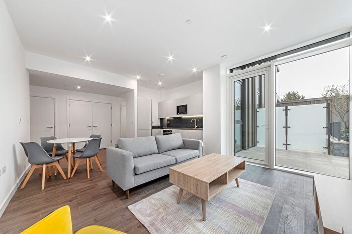 1 Bedroom Flat To Rent In Coster Avenue, London, N4