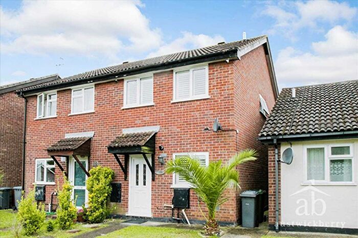 3 Bedroom Semi-Detached House To Rent In Trinity Close, Kesgrave, Ipswich, IP5