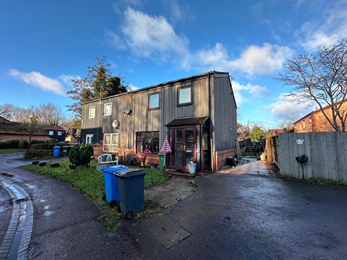 4 Bedroom Semi-Detached House For Sale In Pipit Lane, Birchwood, Warrington, WA3