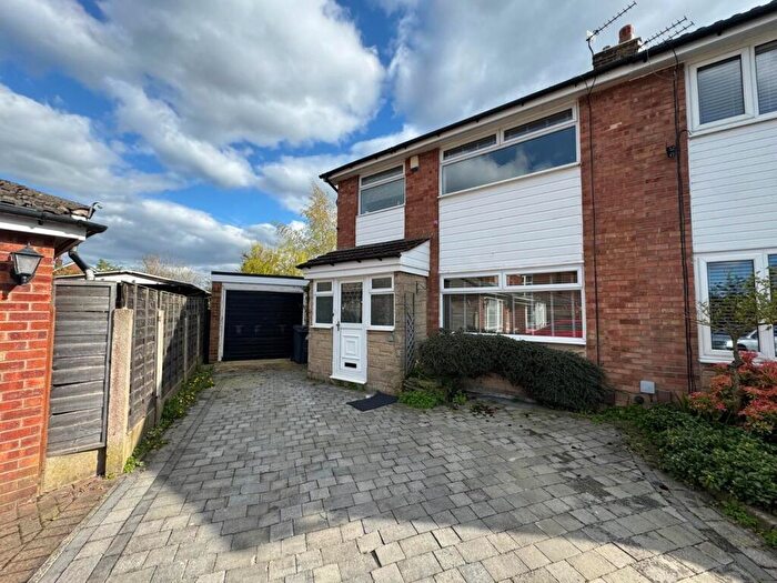 3 Bedroom Semi Detached House For Sale In Mandon Close, Radcliffe, Manchester, M26