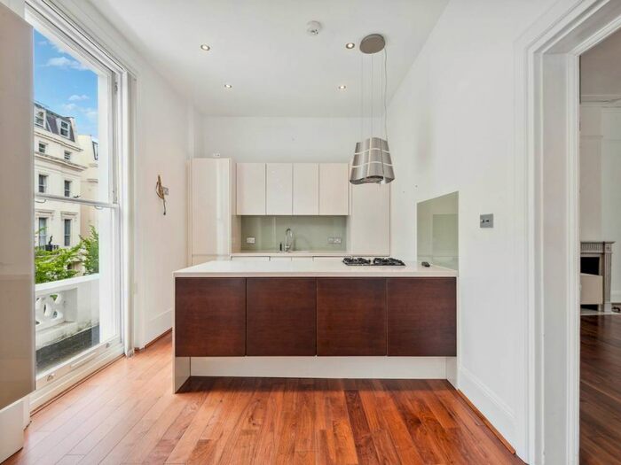 2 Bedroom Flat To Rent In Craven Hill, London, W2