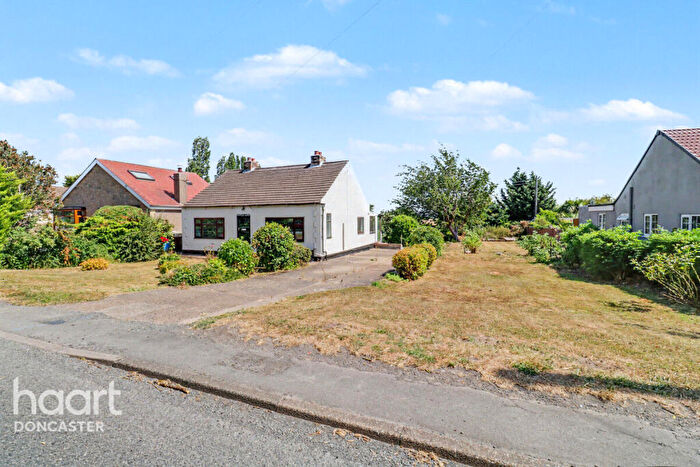 2 Bedroom Detached Bungalow For Sale In Stockwith Road, Walkeringham, Doncaster, DN10