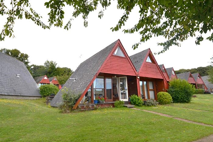 4 Bedroom Chalet For Sale In Upper Street, CT14