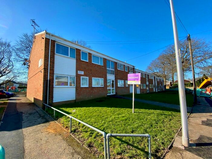 2 Bedroom Flat To Rent In Sedley Close, Gillingham ME8