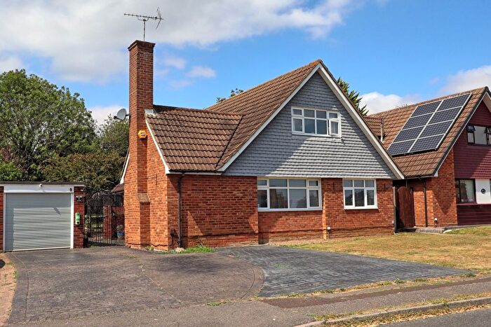 4 Bedroom Detached House For Sale In Furrowfelde, Kingswood, Basildon, Essex, SS16