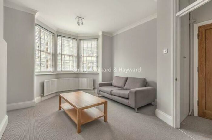 2 Bedroom Flat To Rent In Common Road, WF9