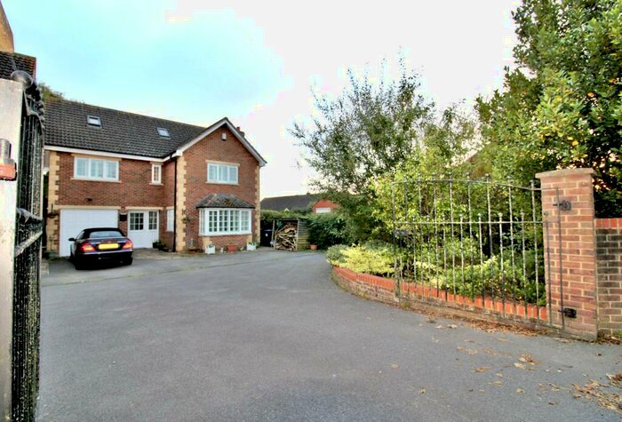 5 Bedroom Detached House For Sale In Baytree House, Bath Road, Devizes, Wiltshire, SN10