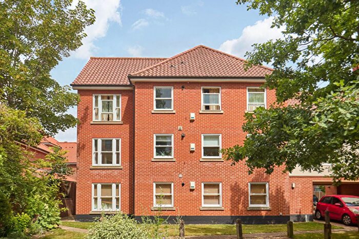 2 Bedroom Flat For Sale In Indigo Yard, Central Norwich, NR3