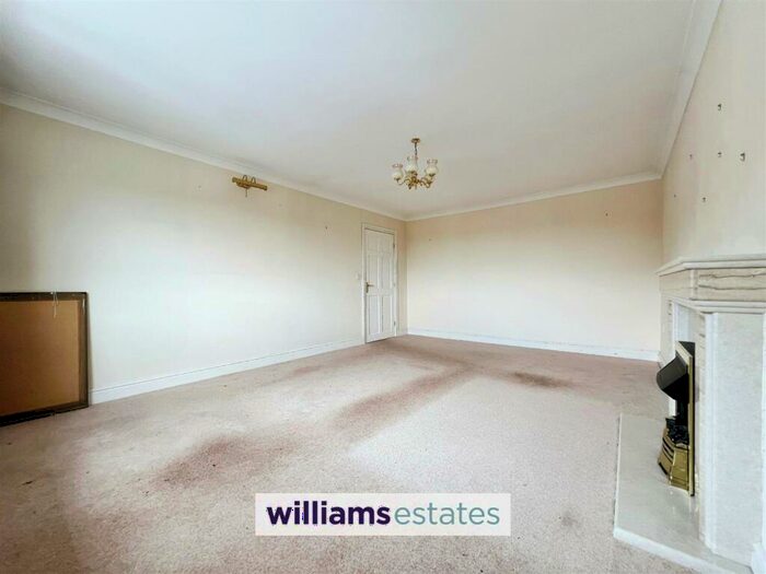 2 Bedroom Detached Bungalow For Sale In Min Yr Afon, Ruthin, LL15