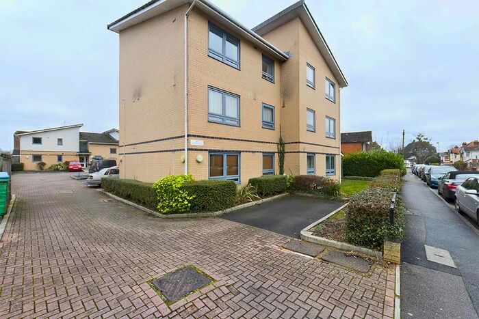 1 Bedroom Flat To Rent In Anglesea Road, Southampton, Hampshire, SO15