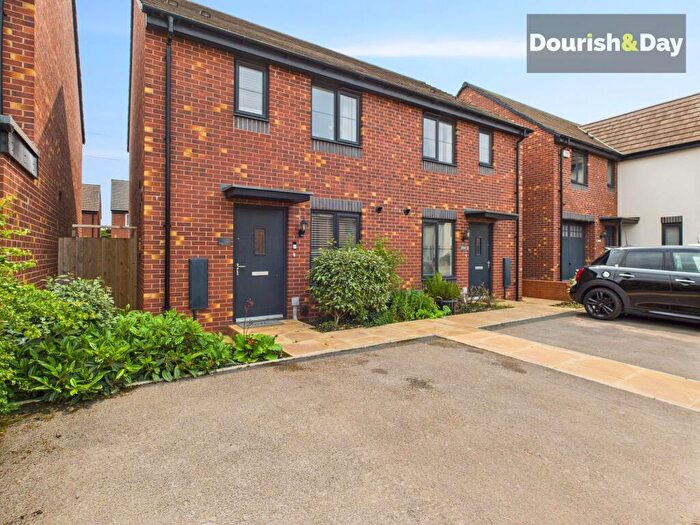3 Bedroom Semi-Detached House For Sale In Martin Drive, Stafford, ST16