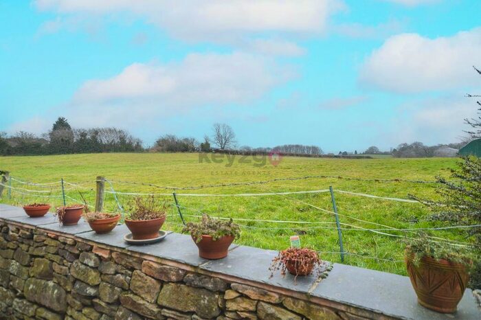 2 Bedroom Detached Bungalow For Sale In Main Road, Marsh Lane, Sheffield, S21