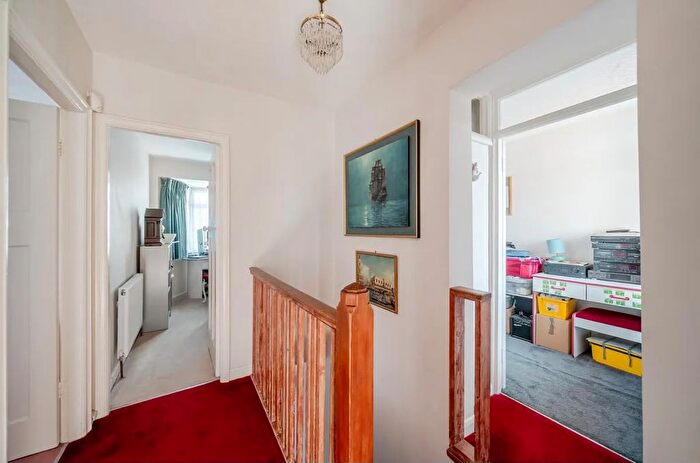 4 Bedroom Semi-Detached House To Rent In Stanmore, HA7