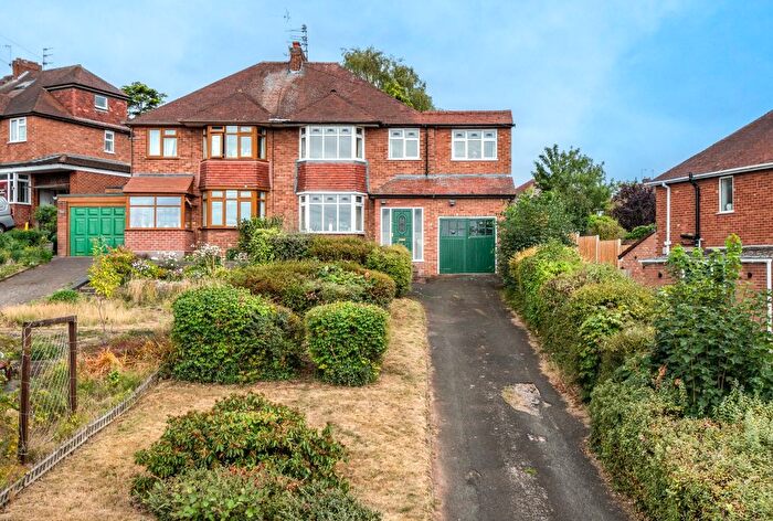 5 Bedroom Semi-Detached House For Sale In York Crescent, Wollaston, West Midlands, DY8