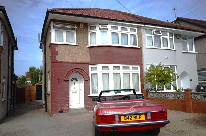 3 Bedroom Semi-Detached House To Rent In Elgin Avenue, , Kenton, Harrow, HA3