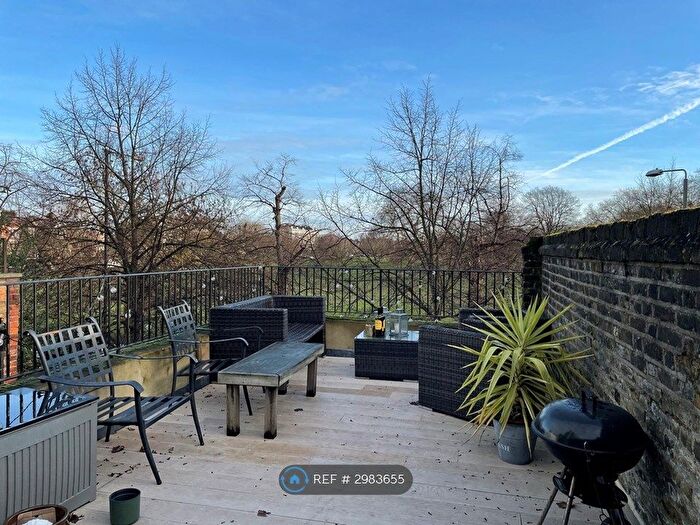 3 Bedroom Flat To Rent In Clapham Junction, London, SW11