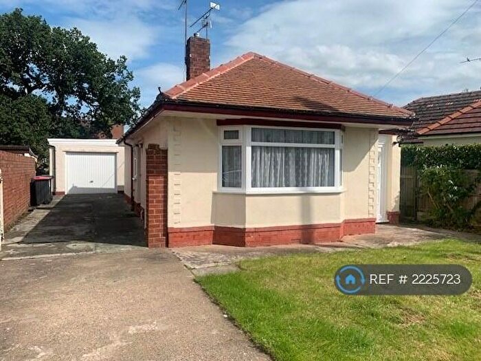 2 Bedroom Bungalow To Rent In Longfield Avenue, Chester, CH2