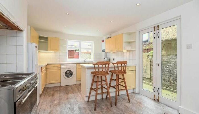 4 Bedroom Terraced House To Rent In Ashmere Grove, Brixton SW2
