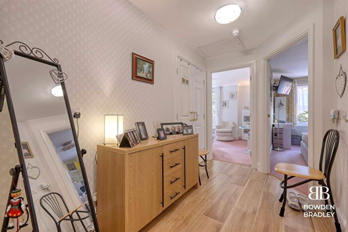 1 Bedroom Flat For Sale In Copperfield Court, Village Way, Barkingside, IG6
