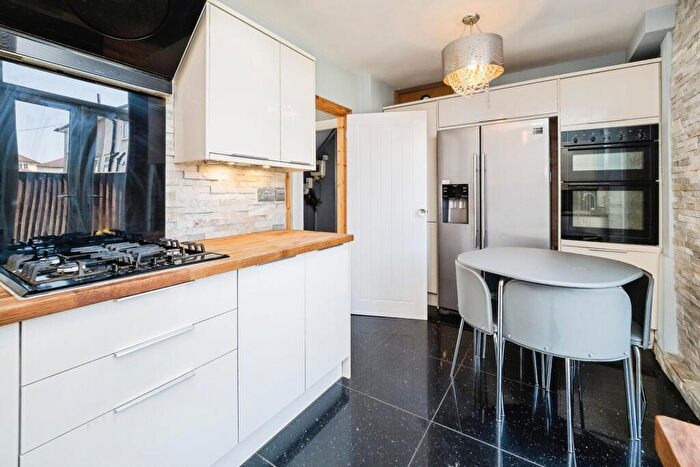 2 Bedroom End Of Terrace House For Sale In Charlecote Road, Dagenham, RM8