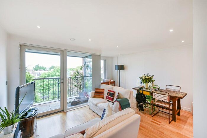 1 Bedroom Flat To Rent In Appold Court, Godfrey Place, E2