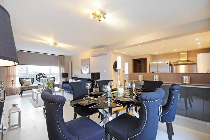 3 Bedroom Apartment To Rent In St. Johns Wood Park, London, NW8