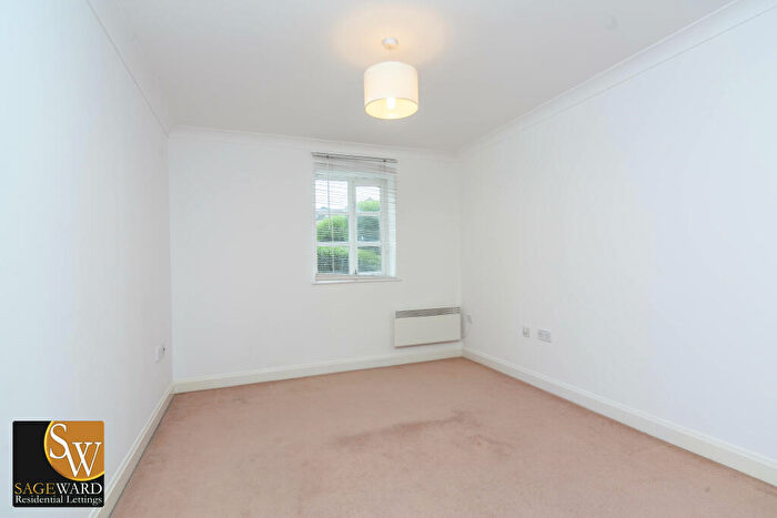 2 Bedroom Apartment To Rent In Newland Gardens, Hertford, Hertfordshire, SG13