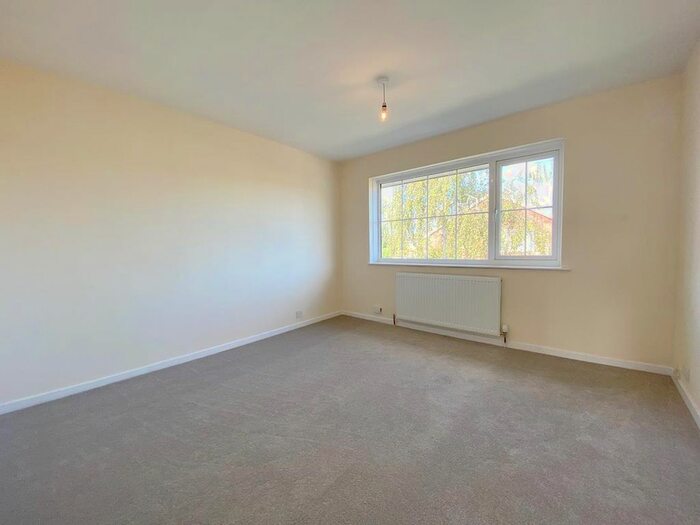 2 Bedroom Semi-Detached House For Sale In Fieldway Close, Harrogate, HG1