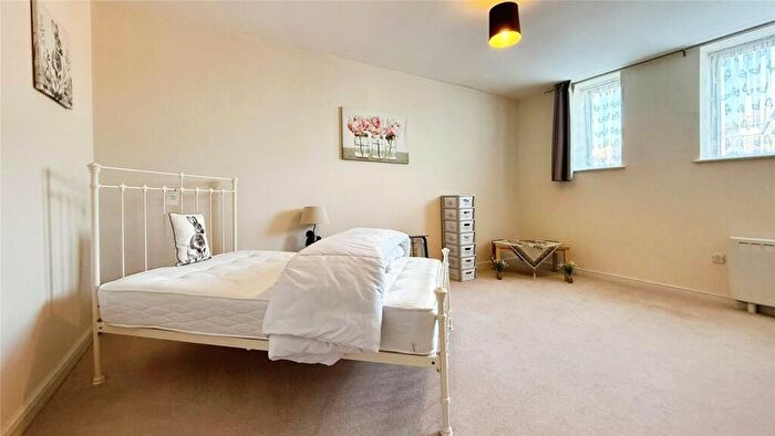 1 Bedroom Flat To Rent In Market Place, Bexleyheath, Kent, DA6