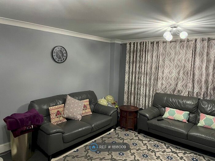 4 Bedroom Terraced House To Rent In Westward Deals, Haverhill, CB9