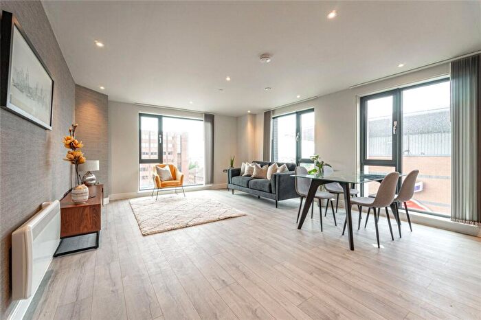 2 Bedroom Apartment To Rent In St Martins Place, Broad Street, Birmingham, West Midlands, B15