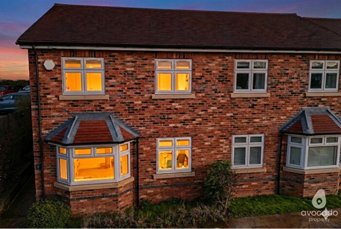 4 Bedroom Semi-Detached House For Sale In Hillview Close, Sonning Common, Reading, RG4