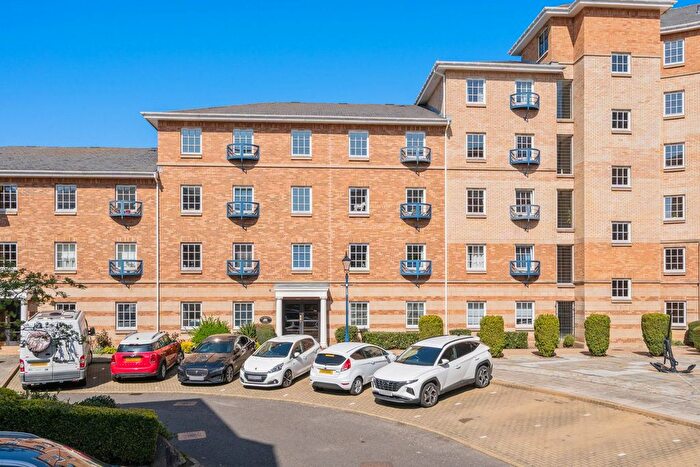 2 Bedroom Flat For Sale In Sheriff Bank, Edinburgh, EH6